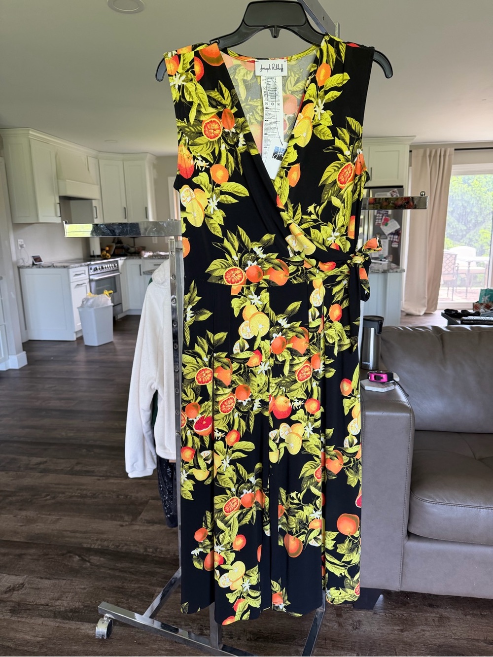 Joseph Ribkoff romper-size 6-nwt - Picture 2 of 5
